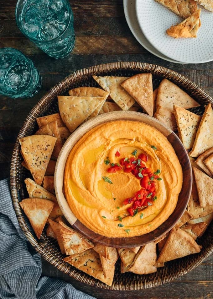 Roasted red pepper baked hummus pita